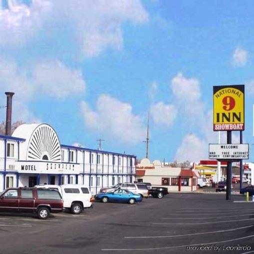 National 9 Inn Showboat Casper Exterior photo